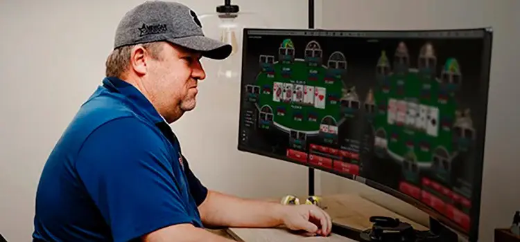 Chris Moneymaker playing at Americas Cardroom