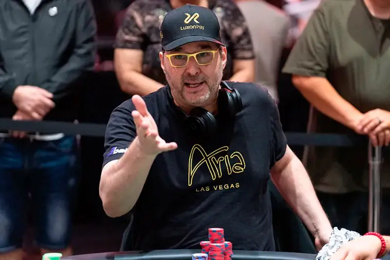 Disgruntled Phil Hellmuth